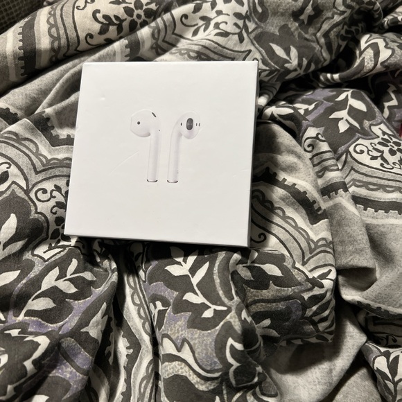 AirPods